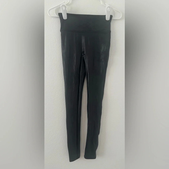 SPANX FAUX LEATHER LEGGINGS Ankle Length Size XS Power Waistband Rock Chic - Picture 1 of 12